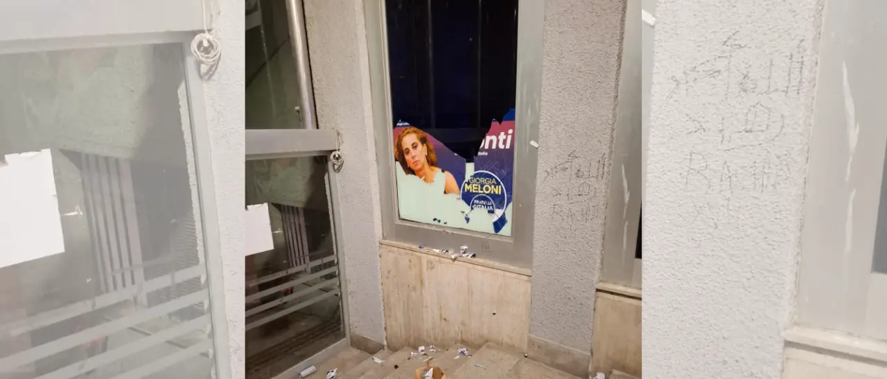 Catanzaro, vandalizzata la sede di Fratelli d’Italia. Il coordinamento cittadino del partito: «Vile gesto»\n