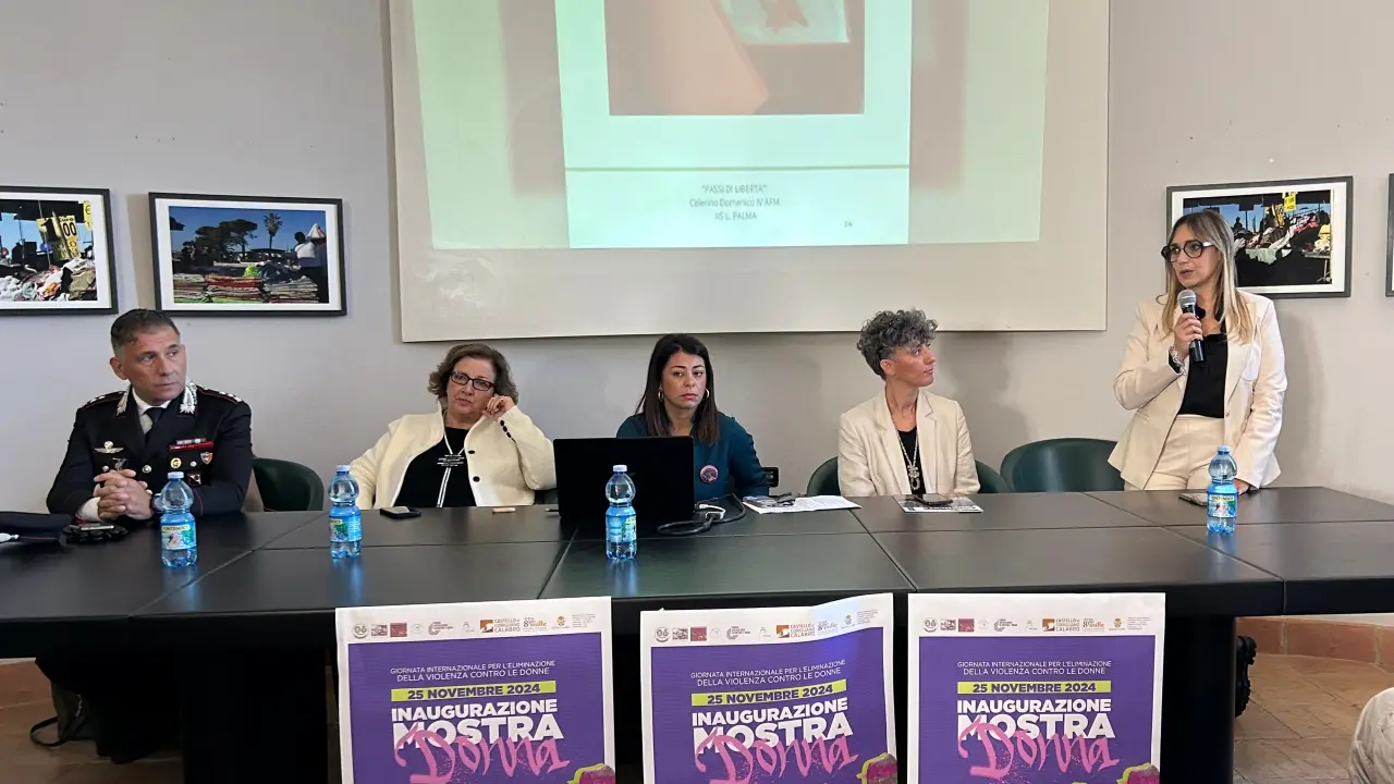 Corigliano Rossano, la mostra \"Donna\" al Castello Ducale: un messaggio contro la violenza di genere\n