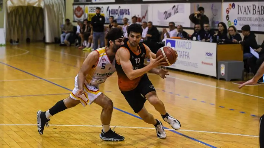 Basket Calabria, è già tempo di bilanci: super Viola Reggio, Rende e Catanzaro possono fare meglio\n