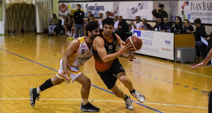 Basket Calabria, è già tempo di bilanci: super Viola Reggio, Rende e Catanzaro possono fare meglio\n