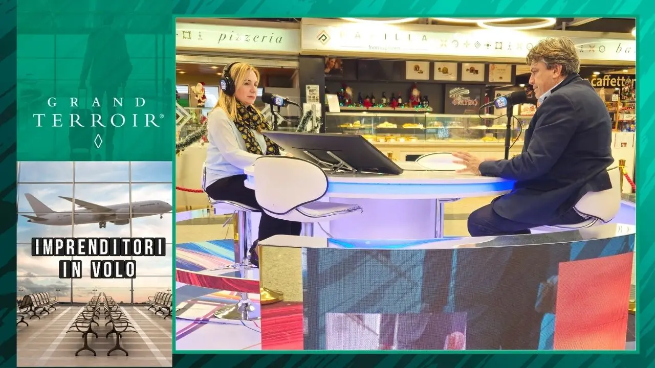 Il sindaco Simona Scarcella e il giornalista Massimo Tigani Sava