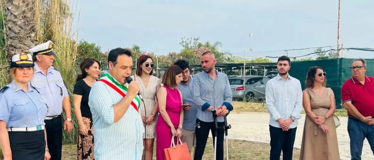 Villapiana, rischio dissesto per la società partecipata che gestisce i servizi comunali: crisi economica e tensioni politiche\n