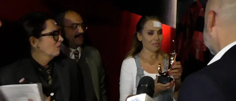 Diamante, l’esordio del Tirreno Festival con Barbara D’Urso che torna nei panni dell’attrice con “Taxi a 2 piazze”