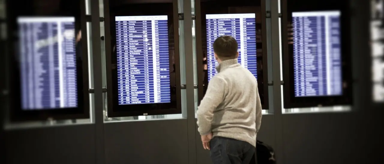 Natale in Calabria? Per i fuorisede il rientro a casa è un salasso: i biglietti del treno costano il 96% in più