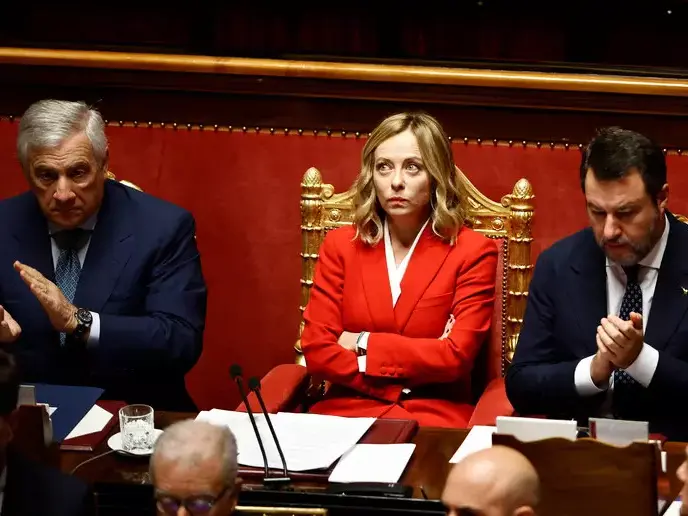 Forza Italia dopo lo strappo sul canone Rai: «La Lega si dia una calmata, Salvini fa il “paraculetto”»