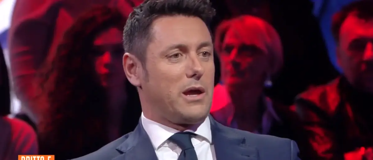 Giambruno parla alla tv amica Rete 4, si scusa, ma non troppo: «Non sono così, c’è chi ha esagerato nel giudicarmi»\n