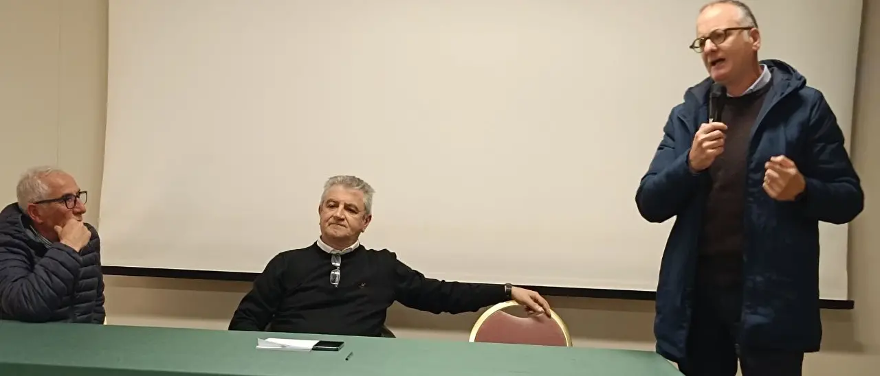 Cosenza, i socialisti attaccano il centrodestra: «Non hanno visione della città del futuro, gli Occhiuto hanno affossato la metro leggera»