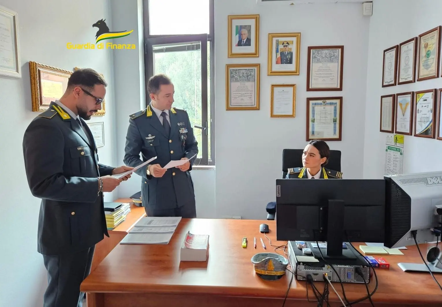 Vibo, per 10 anni un falso commercialista ha curato gli interessi di cittadini e aziende: denunciato dalla Guardia di finanza\n
