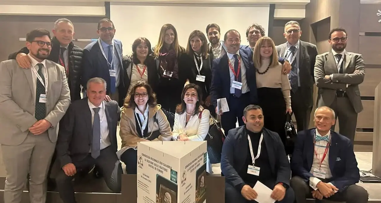 Dalle nuove tecniche chirurgiche all’uso della robotica per le fratture di femore, successo a Catanzaro per il congresso regionale degli ortopedici ospedalieri