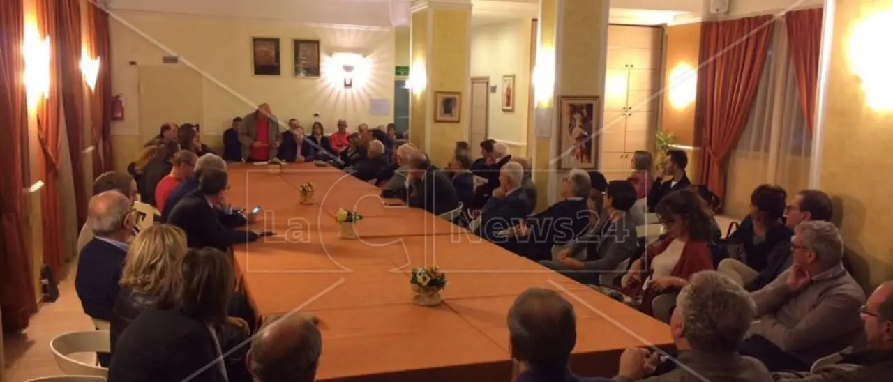 Battaglia popolare contro imposizione politica: ecco perché a Corigliano Rossano la fusione ha stravinto e a Cosenza no\n