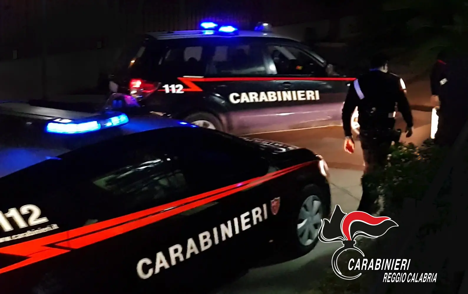 Reggio, arrestato mentre cerca di fuggire: in casa droga e una pistola, smantellata base per attività criminali\n