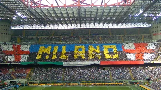 Cosche a San Siro, due curve e un’unica storia di violenza all’ombra della ’ndrangheta\n