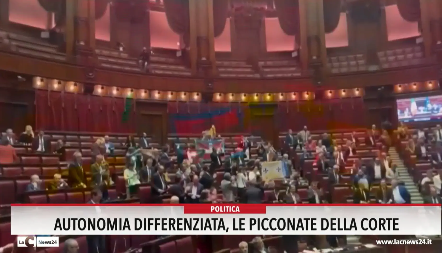 Autonomia differenziata, le picconate della corte