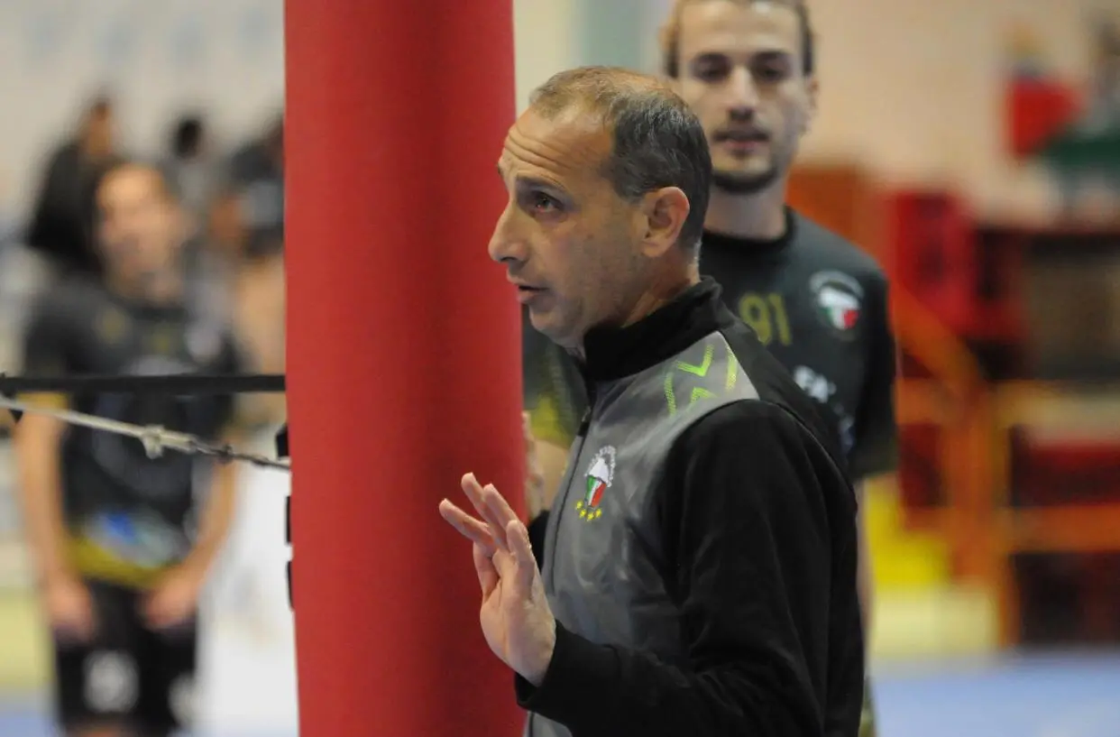 Volley Calabria, in Serie C maschile la Spes Praia in lotta per i piani alti. Coach Borrelli: «Restiamo concentrati, giochiamo liberi mentalmente»