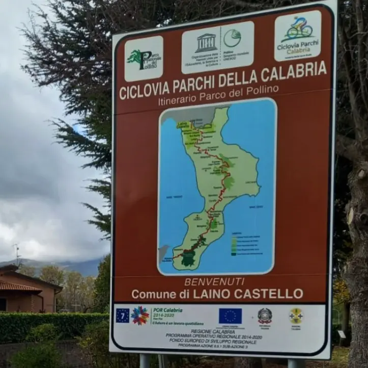 Ciclovia dei Parchi della Calabria nella rete ciclistica più grande d’Europa, prosegue\u00A0\n\nl’installazione della tabellonistica euro 7\n\n\n