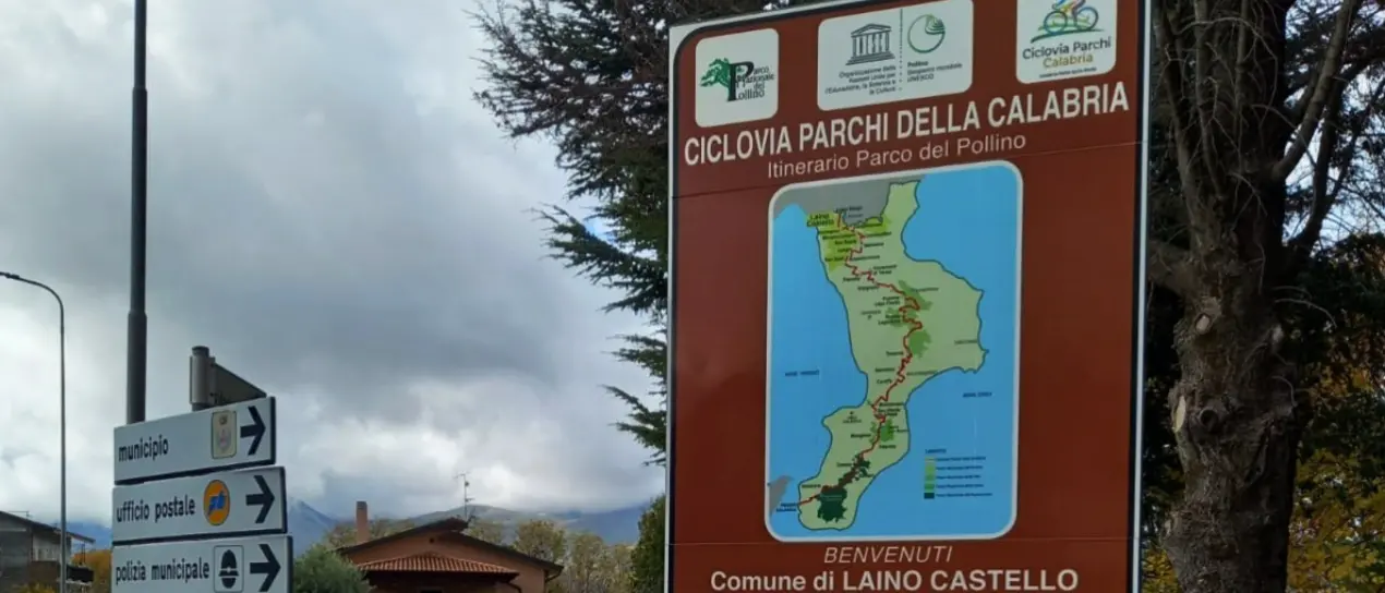 Ciclovia dei Parchi della Calabria nella rete ciclistica più grande d’Europa, prosegue\u00A0\n\nl’installazione della tabellonistica euro 7\n\n\n