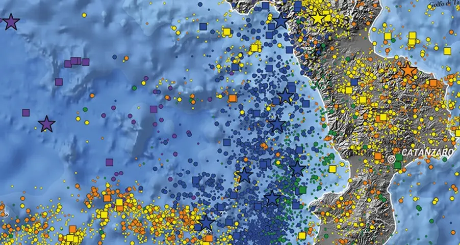 La mappa dei terremoti in Calabria negli ultimi 25 anni: due di magnitudo superiore a 5, molto attiva l’area del Marsili