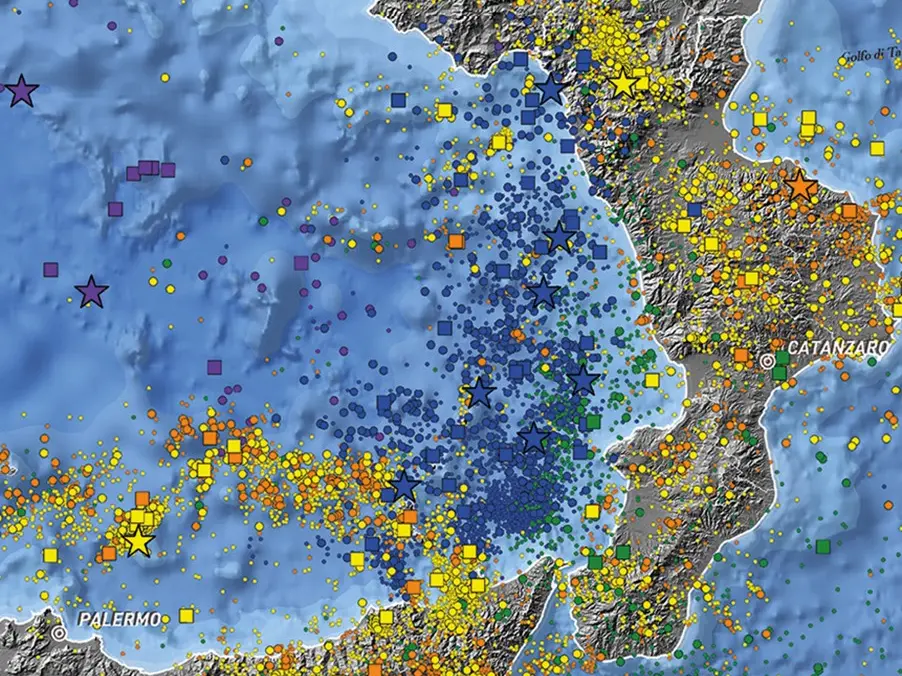 La mappa dei terremoti in Calabria negli ultimi 25 anni: due di magnitudo superiore a 5, molto attiva l’area del Marsili