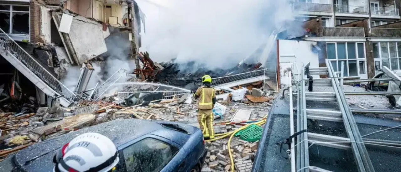Paesi Bassi, almeno 20 morti nel crollo della palazzina all'Aja