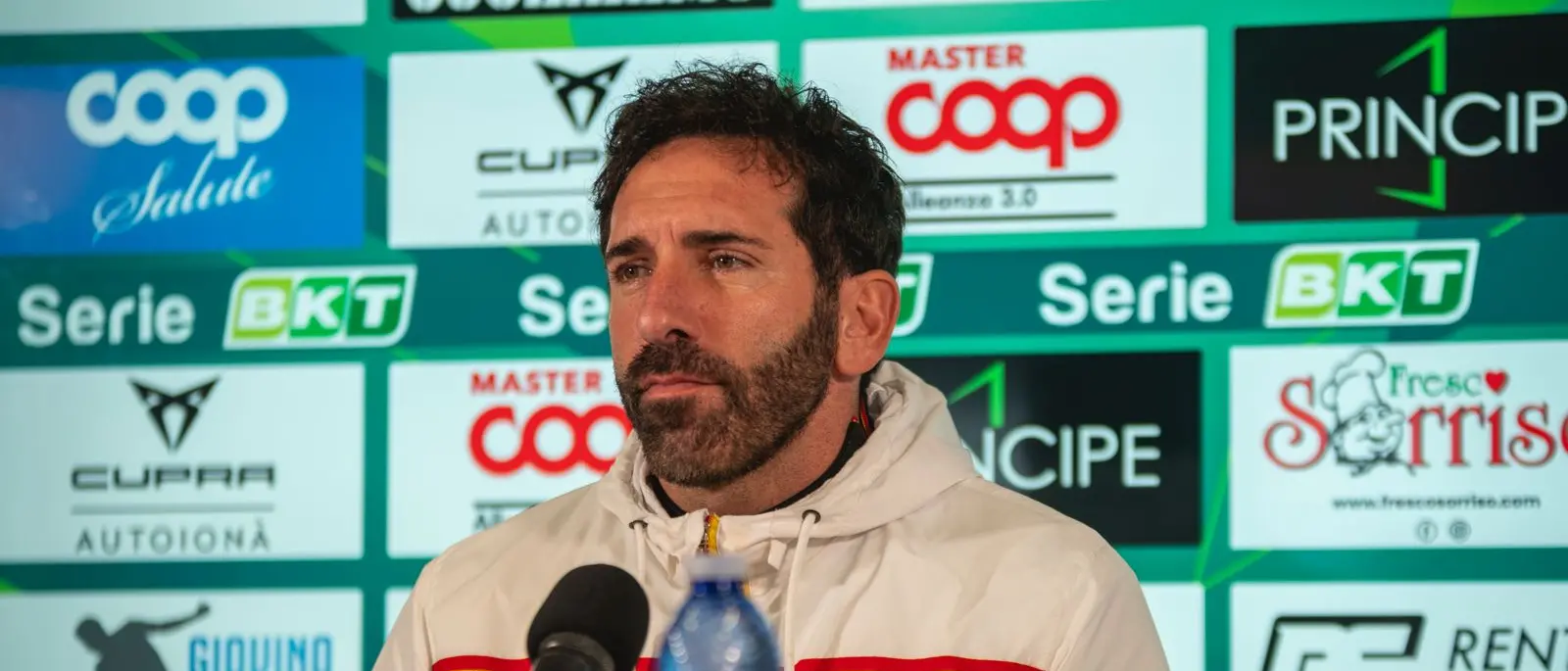 Catanzaro-Brescia, Caserta: «Partita chiave della stagione. La vittoria è l'unica medicina che c'è nel calcio»\n