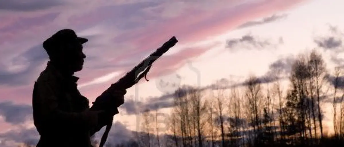 Corigliano Rossano, colpo parte per errore durante una battuta di caccia: 60enne ferito alla schiena\n