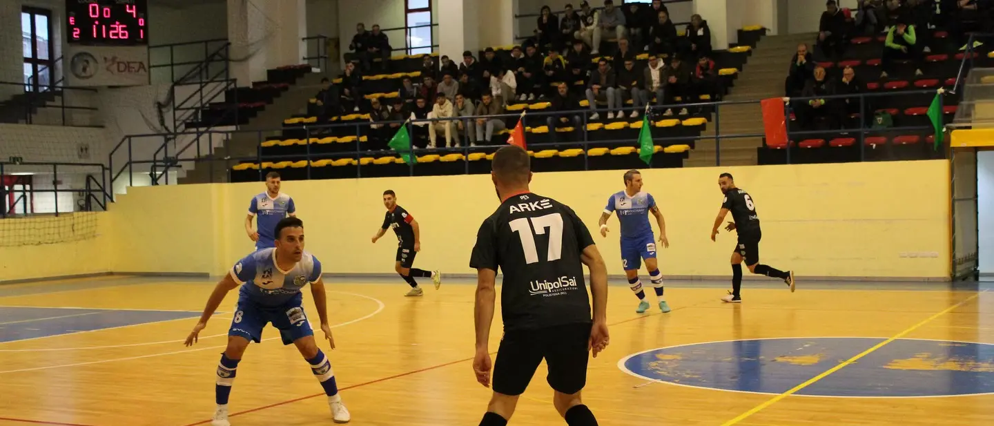 Calcio a cinque, giornata magra per le calabresi in Serie B. Nel torneo regionale la Gallinese aggancia il Cetraro