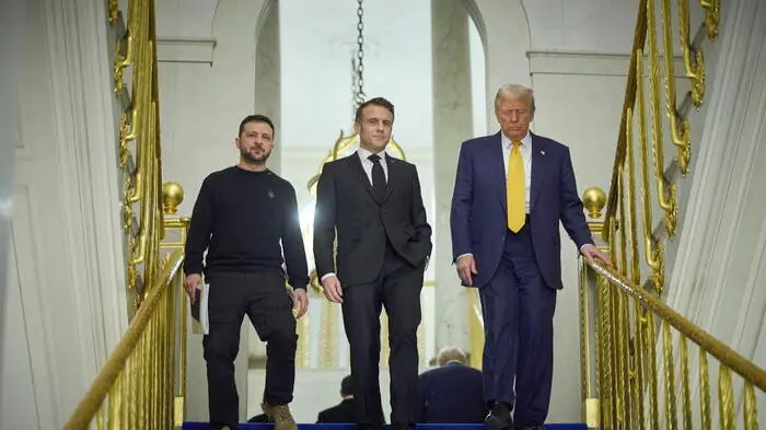 Da sinistra Zelensky, Macron e Trump , EPA