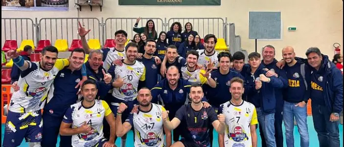 Volley Serie B, Lamezia in testa solitaria col blitz a Letojanni. Taurianova è imbattibile nel campionato regionale\n