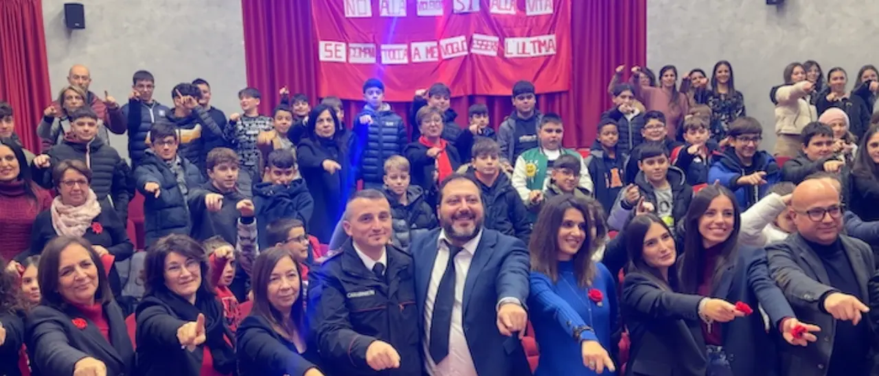 «Uniti possiamo fare la differenza»,\u00A0Cropalati in campo contro la violenza sulle donne\n