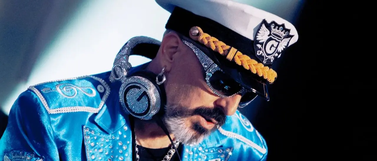 Capodanno gate a Cosenza, Gigi D’Agostino: «Volevo donare il budget all’ospedale, ma dal Comune sono scomparsi»