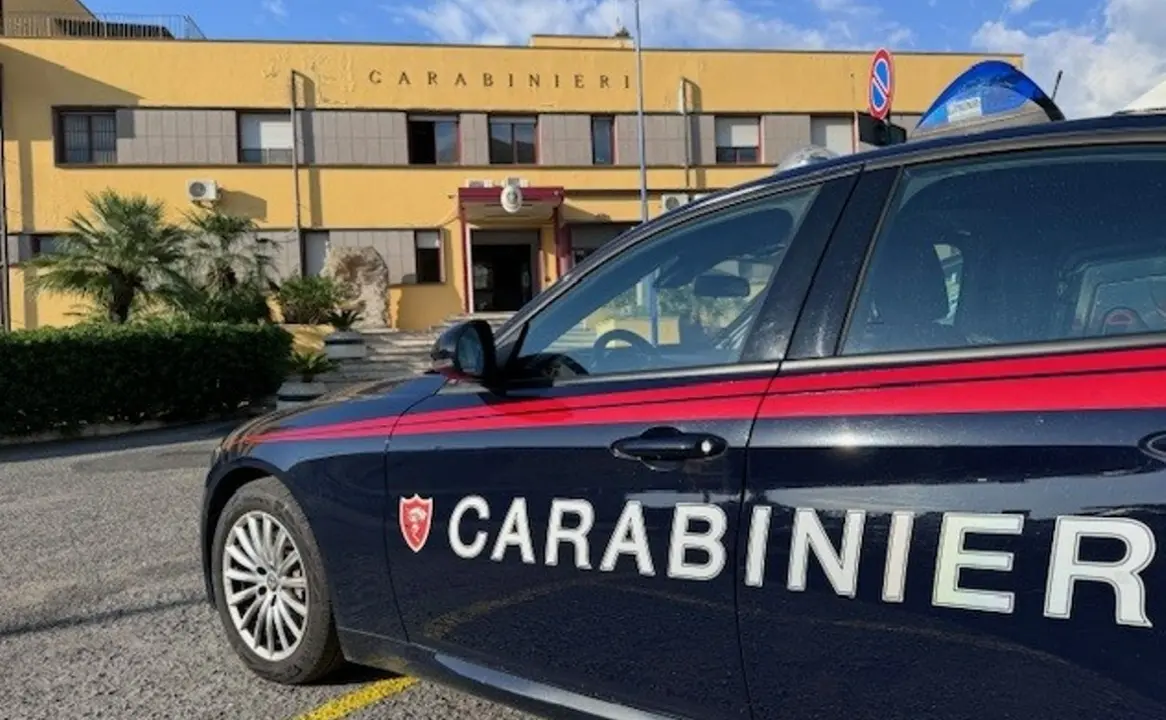 Incendia un motorino e due auto per vendicarsi, un arresto a Soverato\n