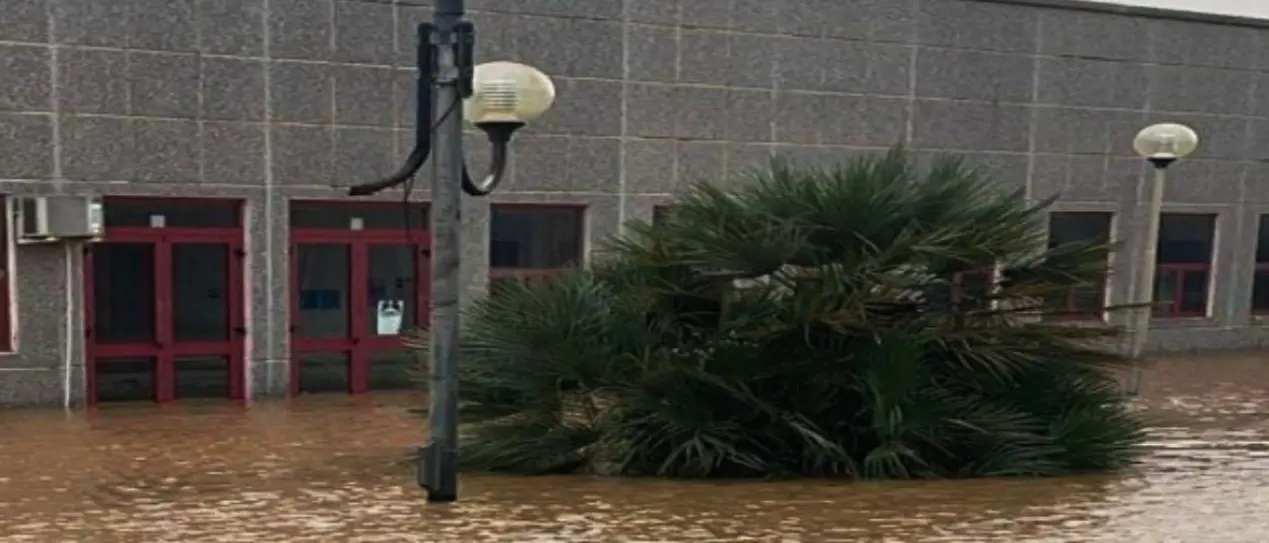 Da Rinascita Scott all’alluvione, storia dell’aula bunker più grande e discussa d’Europa (e del perché si trova a Lamezia)\n