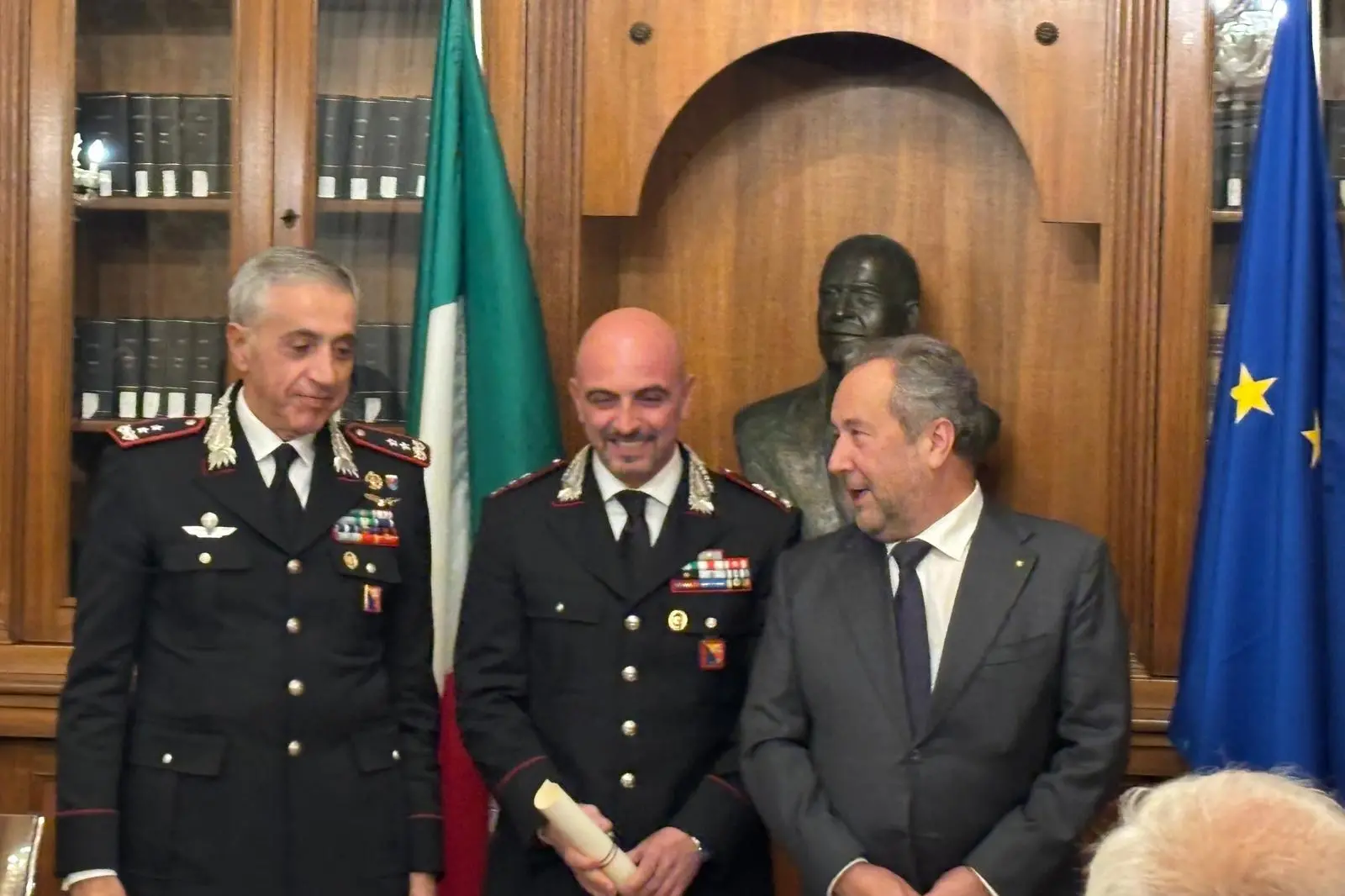 <p>Da sinistra:&nbsp;Giuseppe Spina, Marco Montemagno e Massimo Mariani</p>\\n