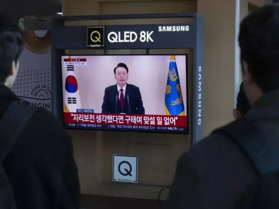 Corea del Sud, Yoon non cede: «Combatterò con il popolo fino all'ultimo minuto»