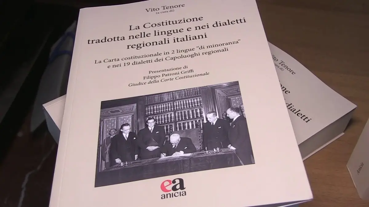 Dal catanzarese alle “lingue” del Nord, la Costituzione tradotta nei dialetti regionali per celebrare la bellezza dell’Italia