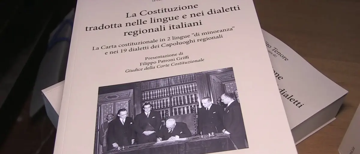 Dal catanzarese alle “lingue” del Nord, la Costituzione tradotta nei dialetti regionali per celebrare la bellezza dell’Italia