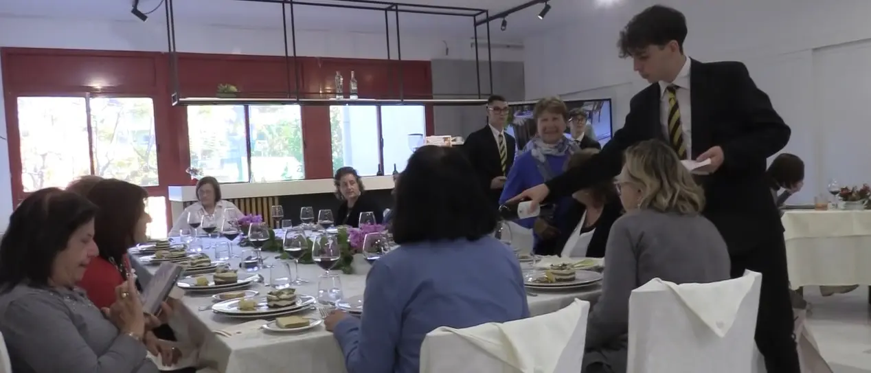 Soverato, nasce all’Istituto Alberghiero il primo ristorante didattico in Calabria: porte aperte a pranzo e cena\n