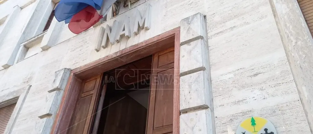 Sanità, la Fp Cgil contro l’Asp di Cosenza: «Incarichi temporanei contrari alle norme contrattuali»