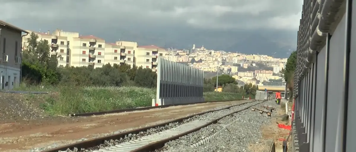 La metropolitana di Catanzaro viaggia\u00A0veloce, fissate le date di consegna dei lavori: entro gennaio 2025 la posa del primo binario\n