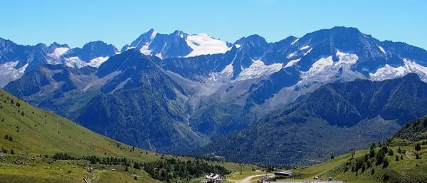 Terremoto ’ndrangheta sulla stagione turistica in Trentino: tre hotel storici del Tonale chiusi per l’inchiesta Maestrale\n
