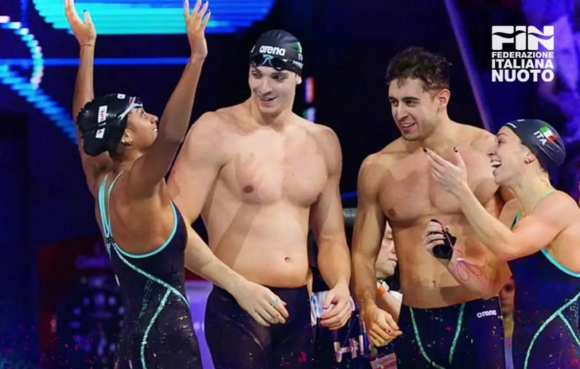 Mondiali di nuoto, medaglia d’oro dell’Italia nella staffetta mista: «Ci siamo divertiti»\n