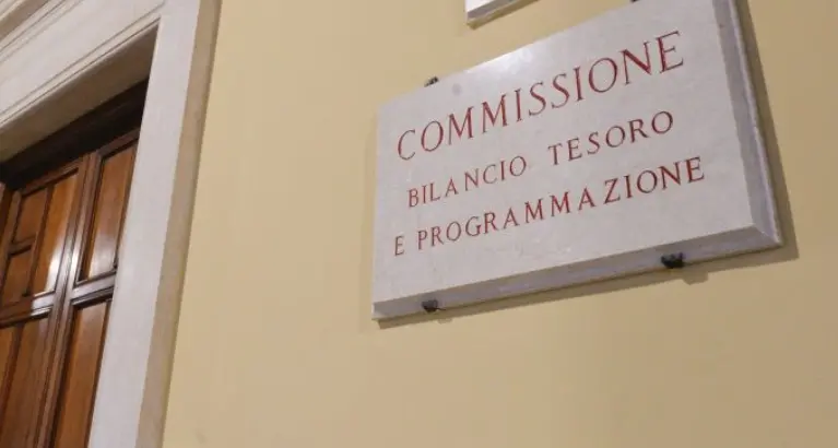 Manovra, è stallo nei lavori in commissione Bilancio: il Governo non deposita gli emendamenti