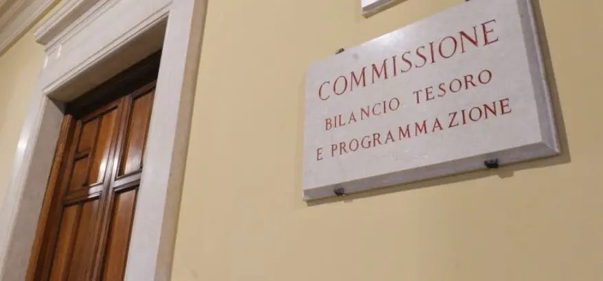 Manovra, è stallo nei lavori in commissione Bilancio: il Governo non deposita gli emendamenti