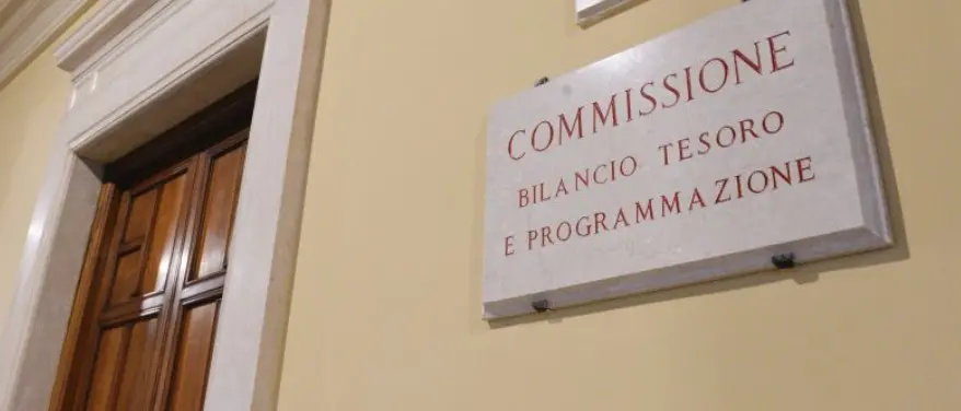 Manovra, è stallo nei lavori in commissione Bilancio: il Governo non deposita gli emendamenti