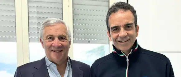 Tajani in clinica da Occhiuto dopo l’intervento: «Una bella visita del leader del mio partito»