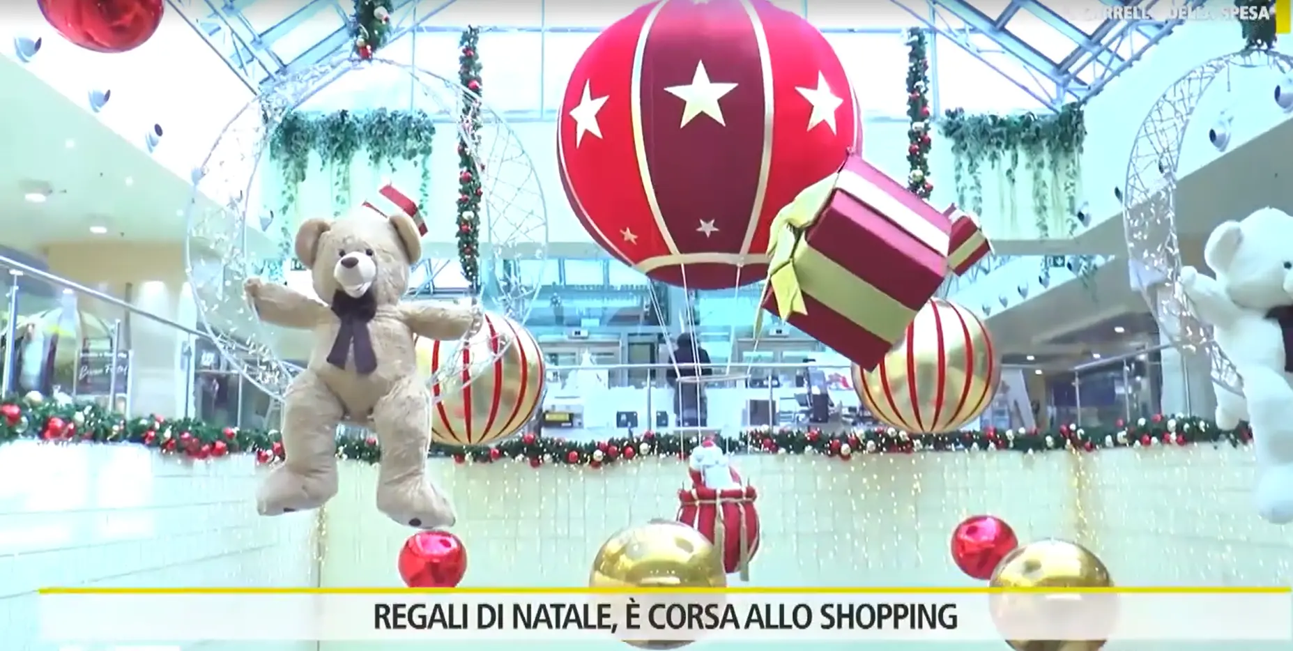 Regali di Natale, è corsa allo shopping