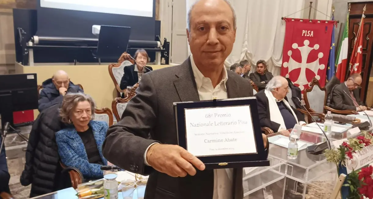 Lo scrittore calabrese Carmine Abate vince il Premio nazionale Pisa con la storia di Eranova, il borgo cancellato dal progresso\n