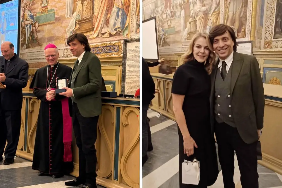 Il momento della premiazione di Anton Giulio Grande, nel riquadro con l\\'attrice Claudia Gerini