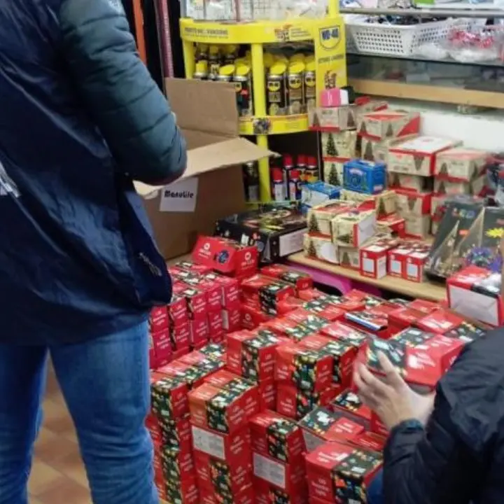 Capodanno più sicuro, sequestrati 700 kg di botti illegali nel Reggino: denunciate 4 persone\n