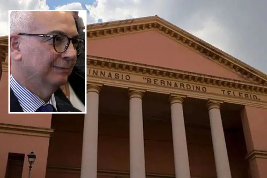 Il Liceo Bernardino Telesio a Cosenza, nel riquadro il nuovo procuratore Vincenzo Capomolla